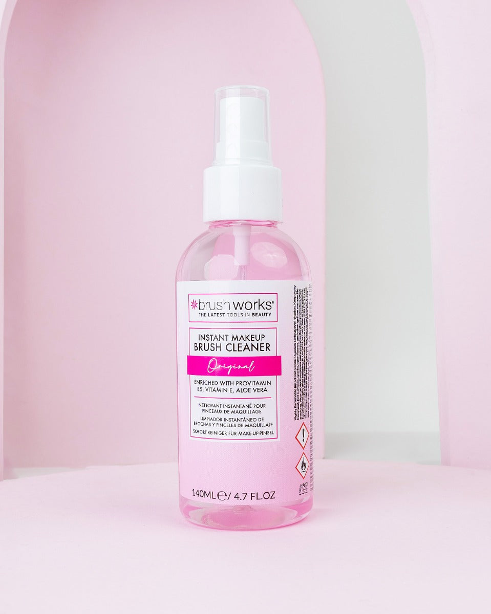 Solutie Brushworks pentru curatarea pensulelor de machiaj 140ml